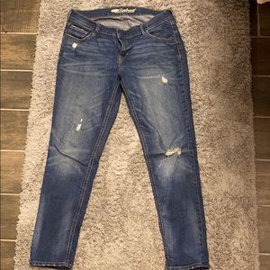 Boyfriend cut jeans Sz 6 reg, ripped